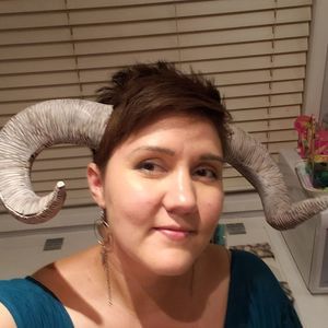 Meet your Posher, Rena